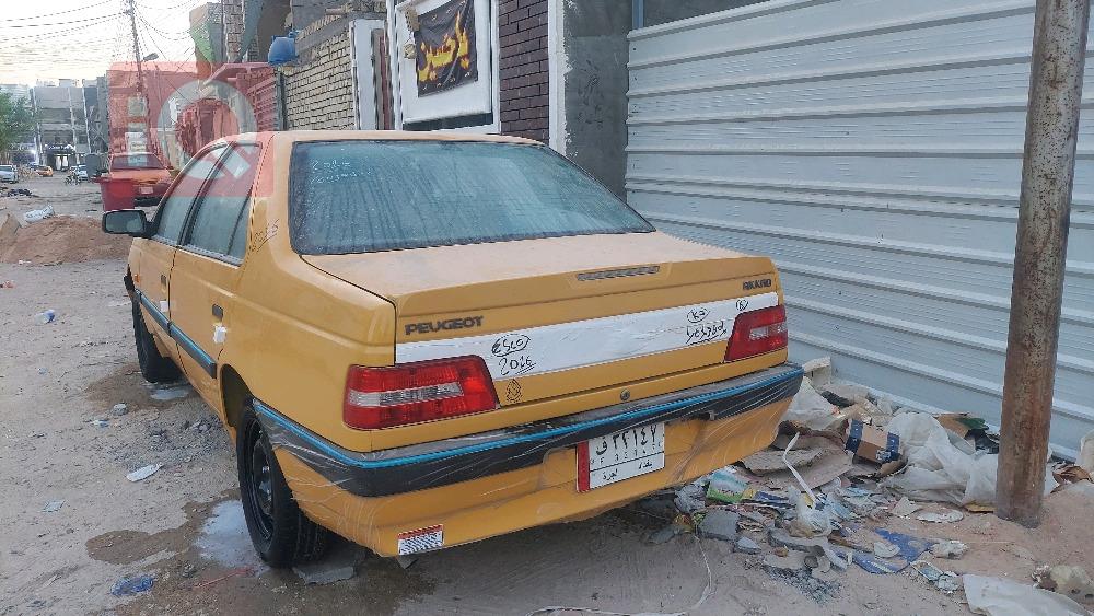 Peugeot 405